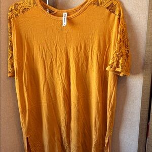 Zenana premium Mustard Lace Sleeve Tee medium